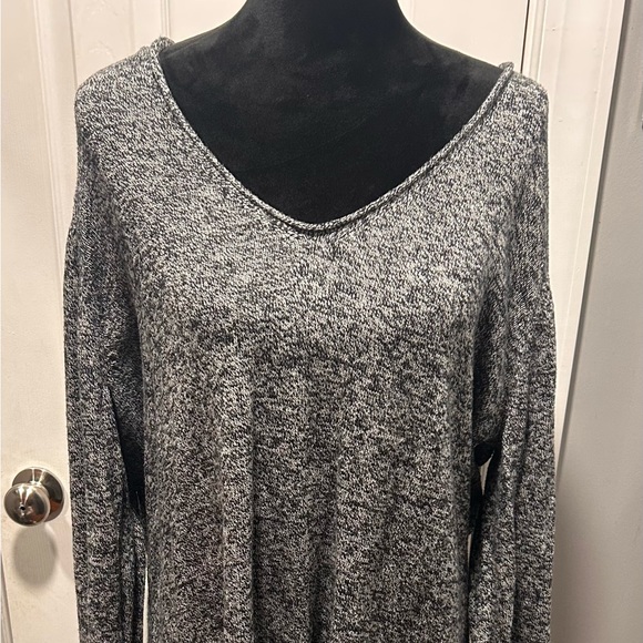Grey Old Navy Sweater - Picture 1 of 5